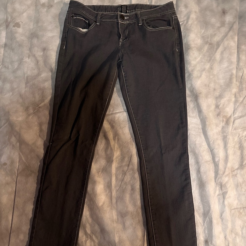 Gentle worn Gray Jeans. Jada Brand. Size 11/12.